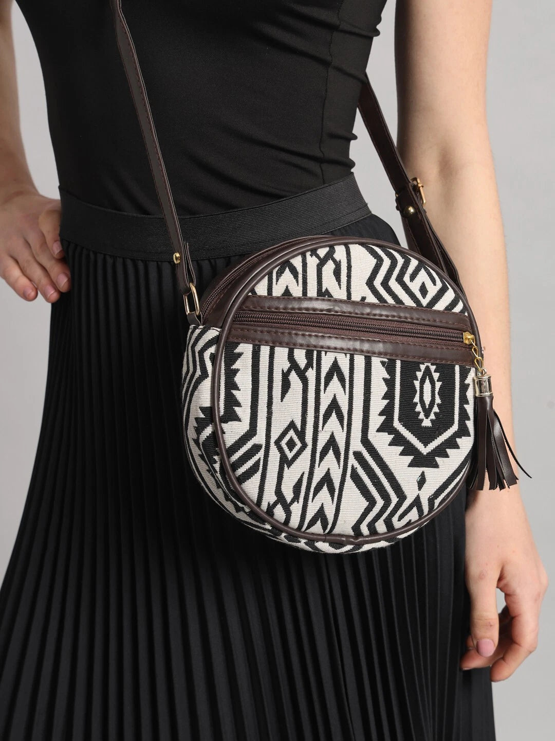 Flicker Jacquard Round Sling Bag - Onyx